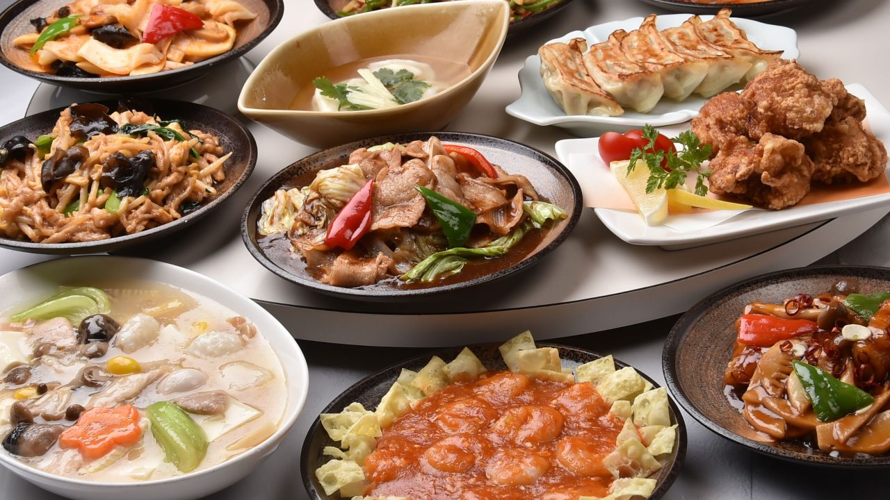 깃발 없는 풍미_ 글로벌 플레이트를 통한 정체성 탐구